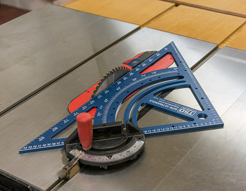 mtr-18-2.jpg The MTR-18 excels at traditional triangle duties as well, such as calibrating your miter gauge to a perfect 45 degrees from your tablesaw blade.